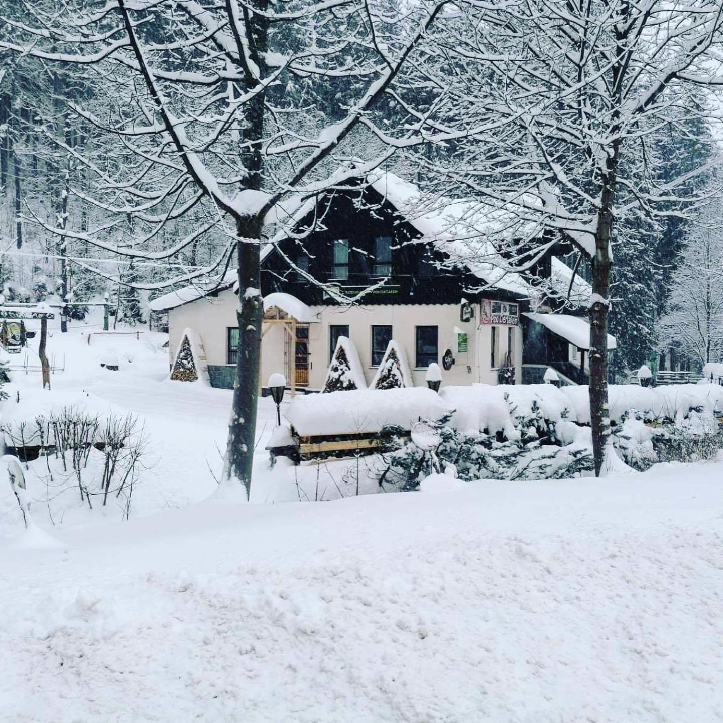 Penzion & Restaurant Pod Certakem Hotell Harrachov Eksteriør bilde